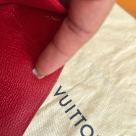 Louis Vuitton Koala compact Wallet - Picture 11 of 11